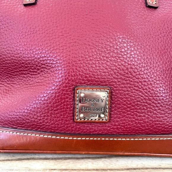 Dooney & Bourke Handbag Pebble Grain Leather Darcy Burgundy Satchel Crossbody - Picture 4 of 16